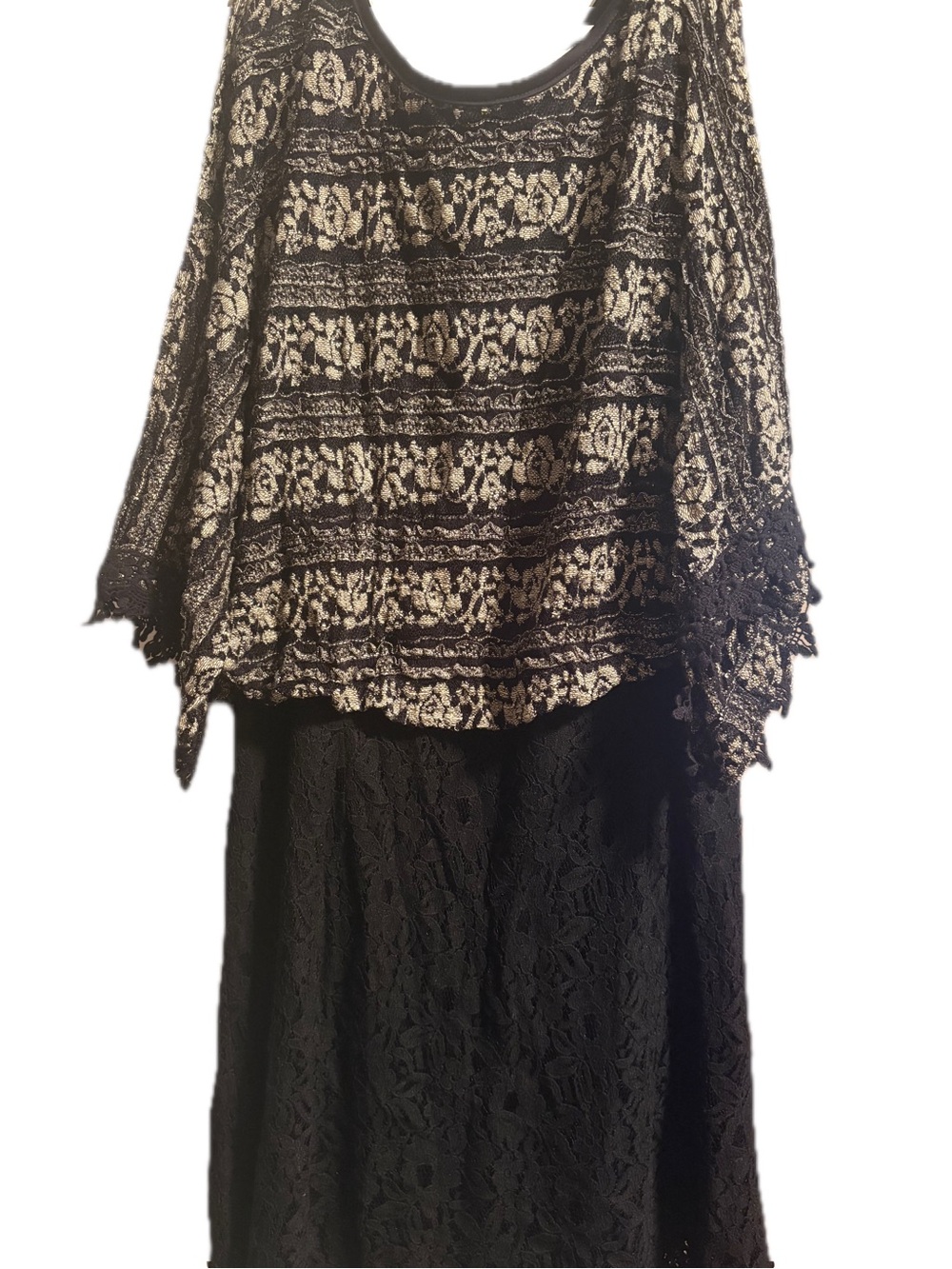 A’Reve Women's Medium Black and Cream Lace-Pattern Dress with Bell Sleeves